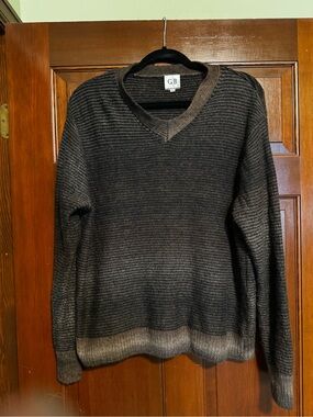 Vintage Geoffrey Beene Men’s V-Neck Ombre Charcoal to Brown Sweater